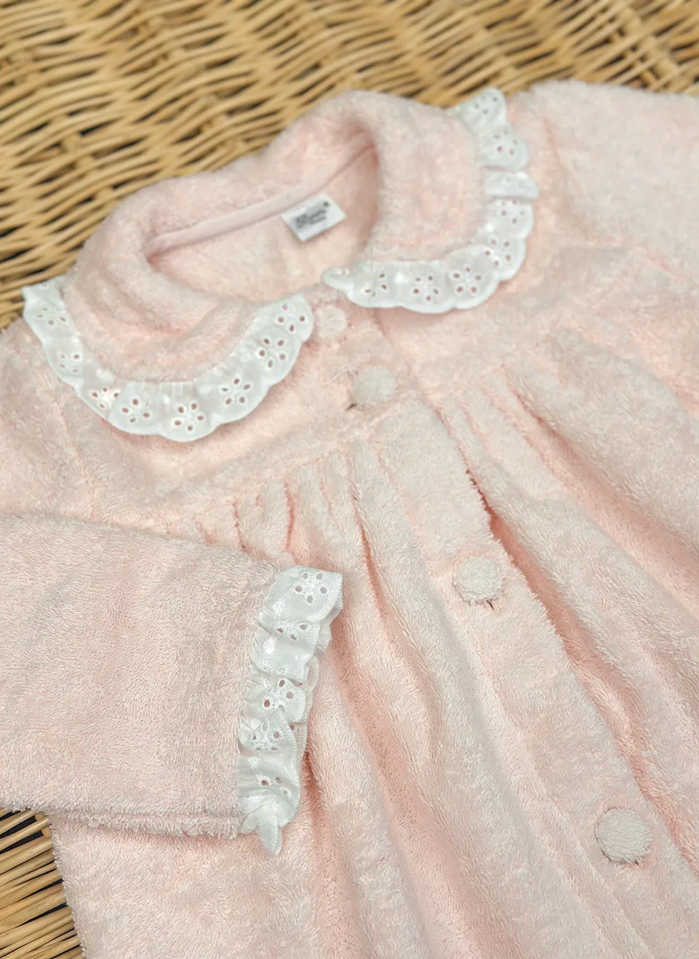 Bathrobe with lace