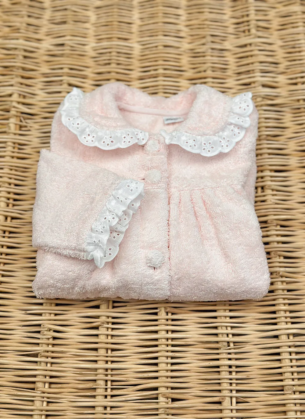 Bathrobe with lace