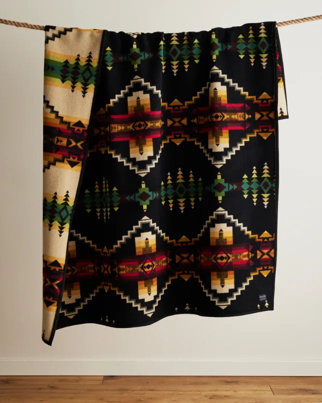Jacquard Napped Robe<br>Four Corners