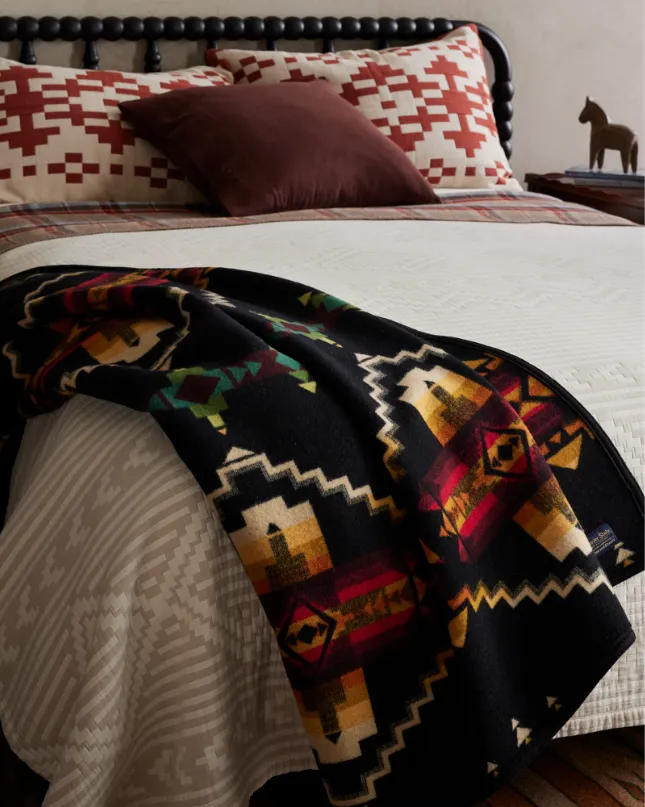 Jacquard Napped Robe<br>Four Corners