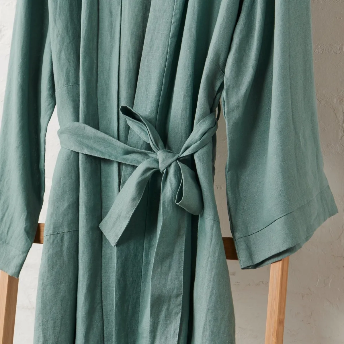 Linen Bathrobe & Hydy Gift Box