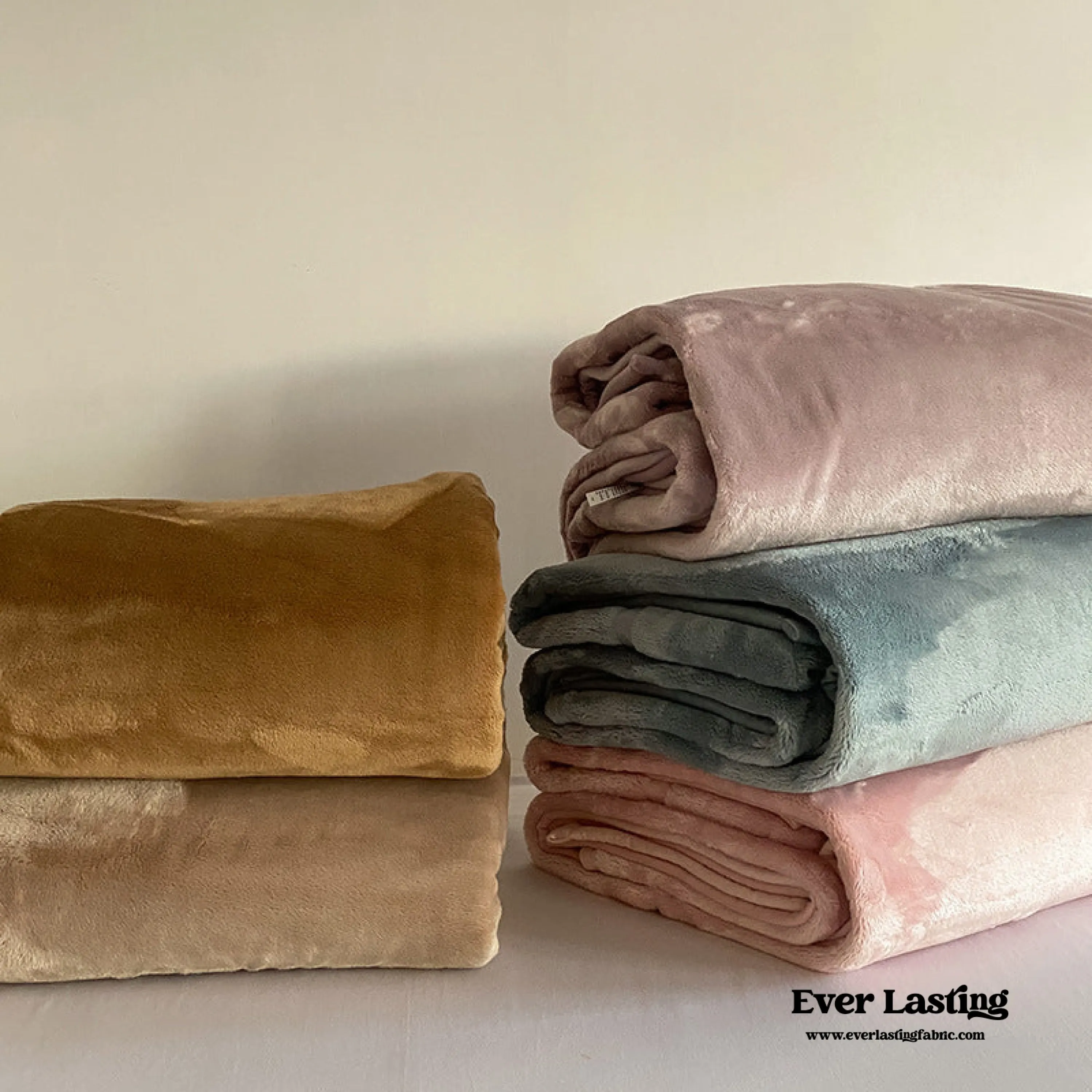 Warm Tone Lush Fleece Blanket / Pink