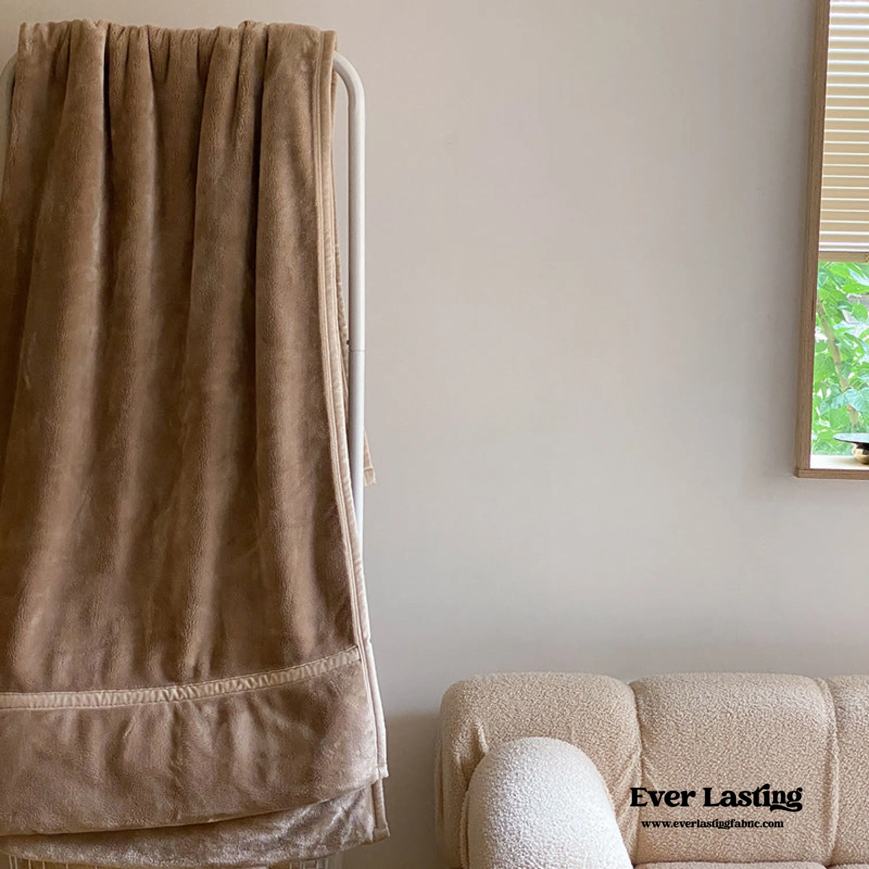 Warm Tone Lush Fleece Blanket / Pink