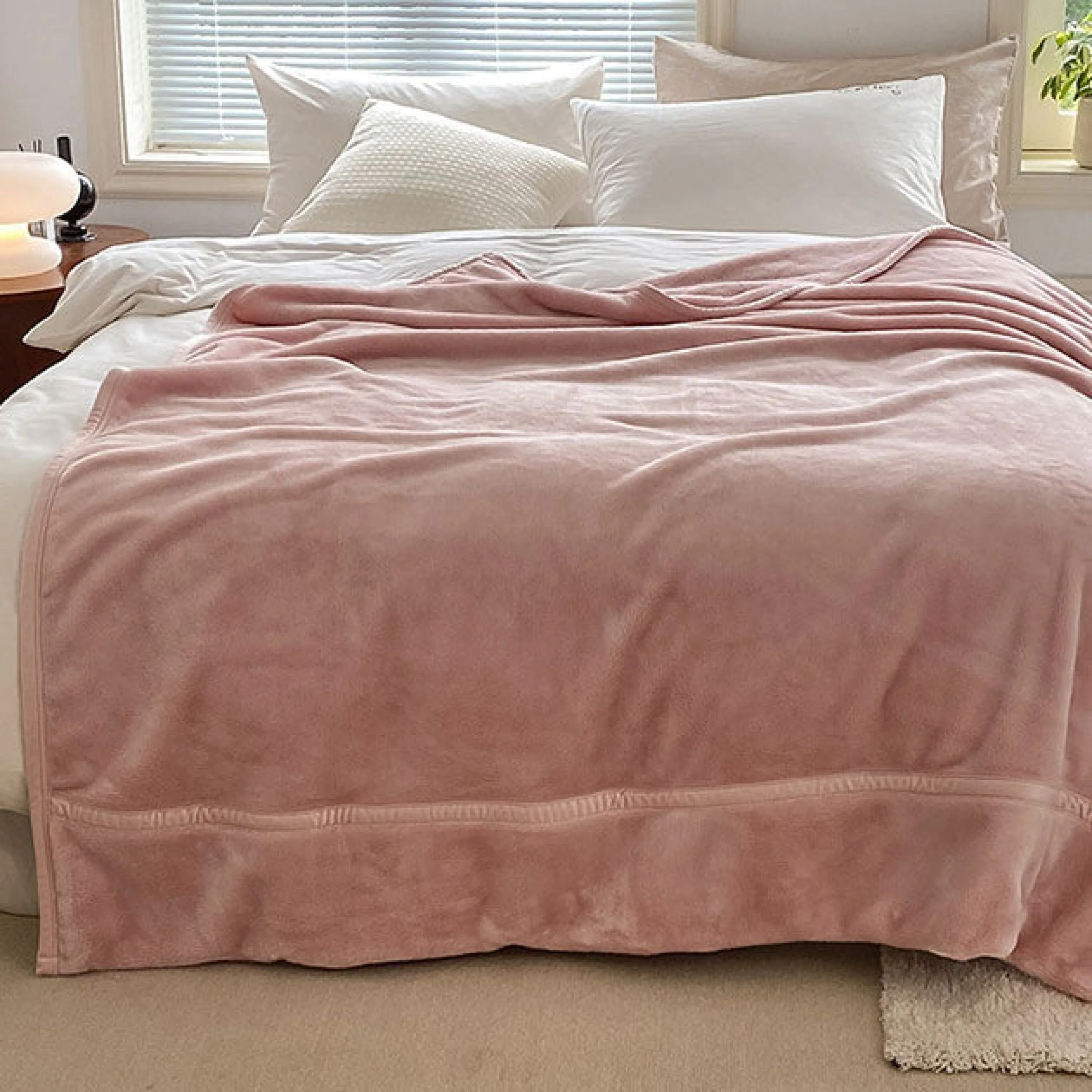 Warm Tone Lush Fleece Blanket / Pink