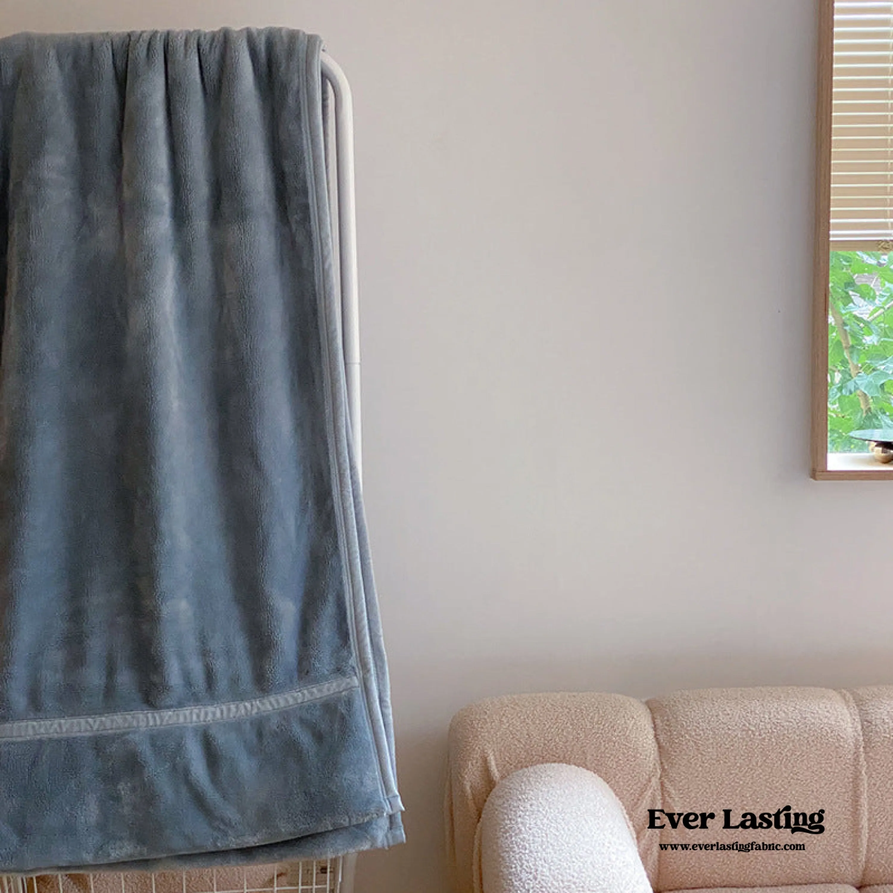 Warm Tone Lush Fleece Blanket / Pink