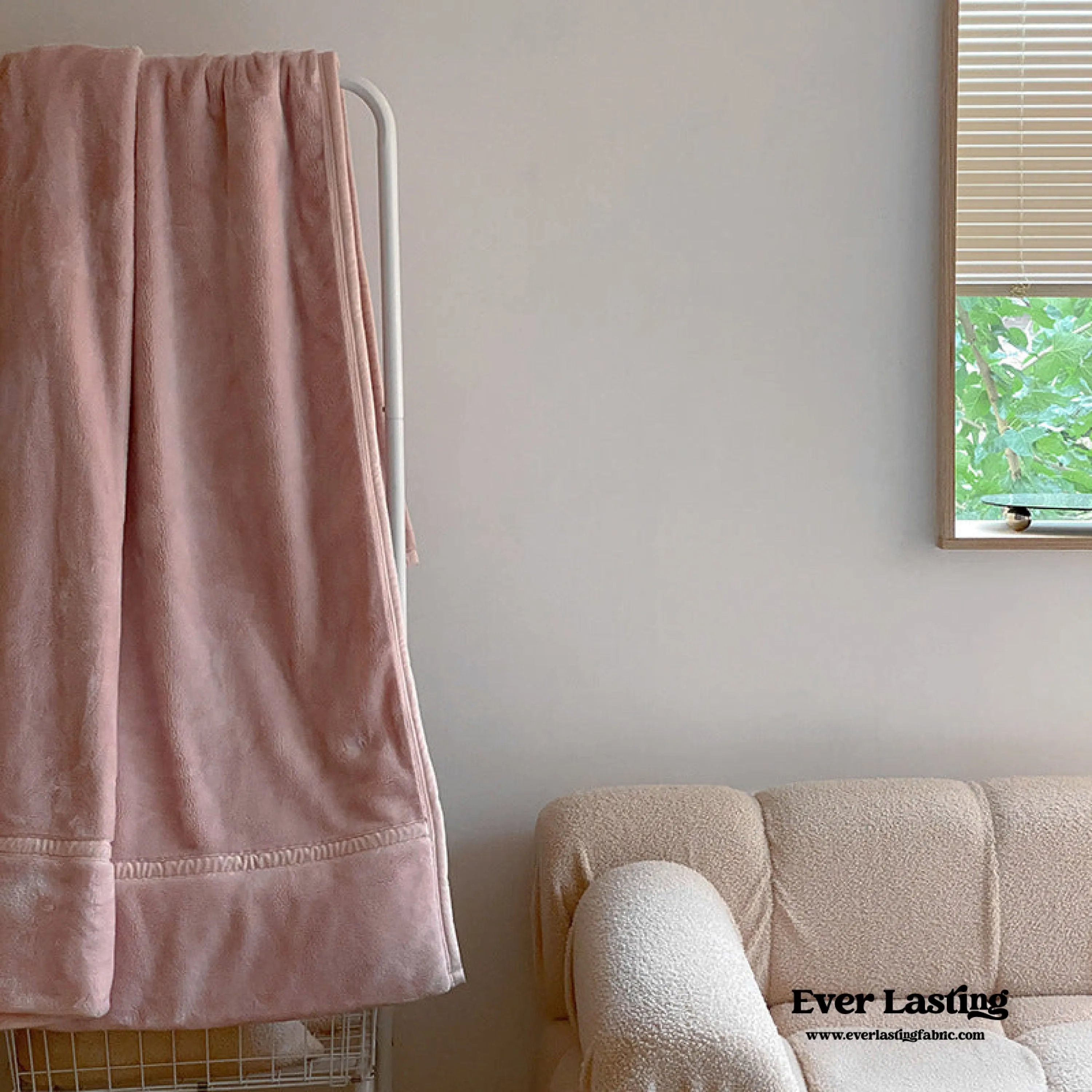 Warm Tone Lush Fleece Blanket / Pink