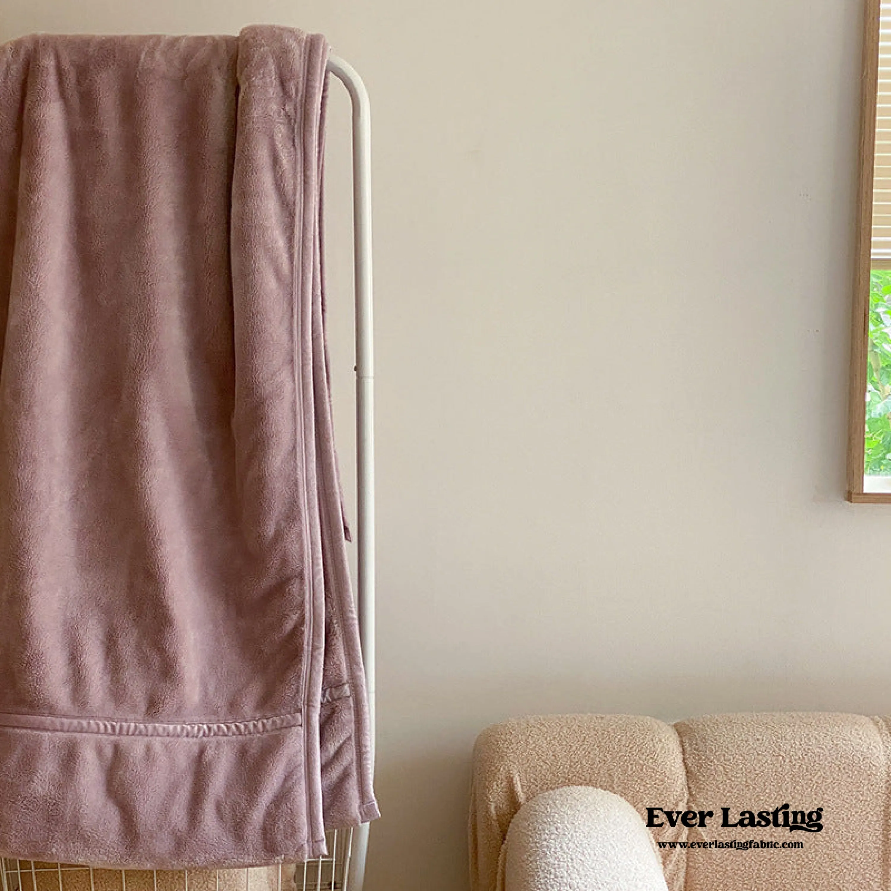 Warm Tone Lush Fleece Blanket / Pink