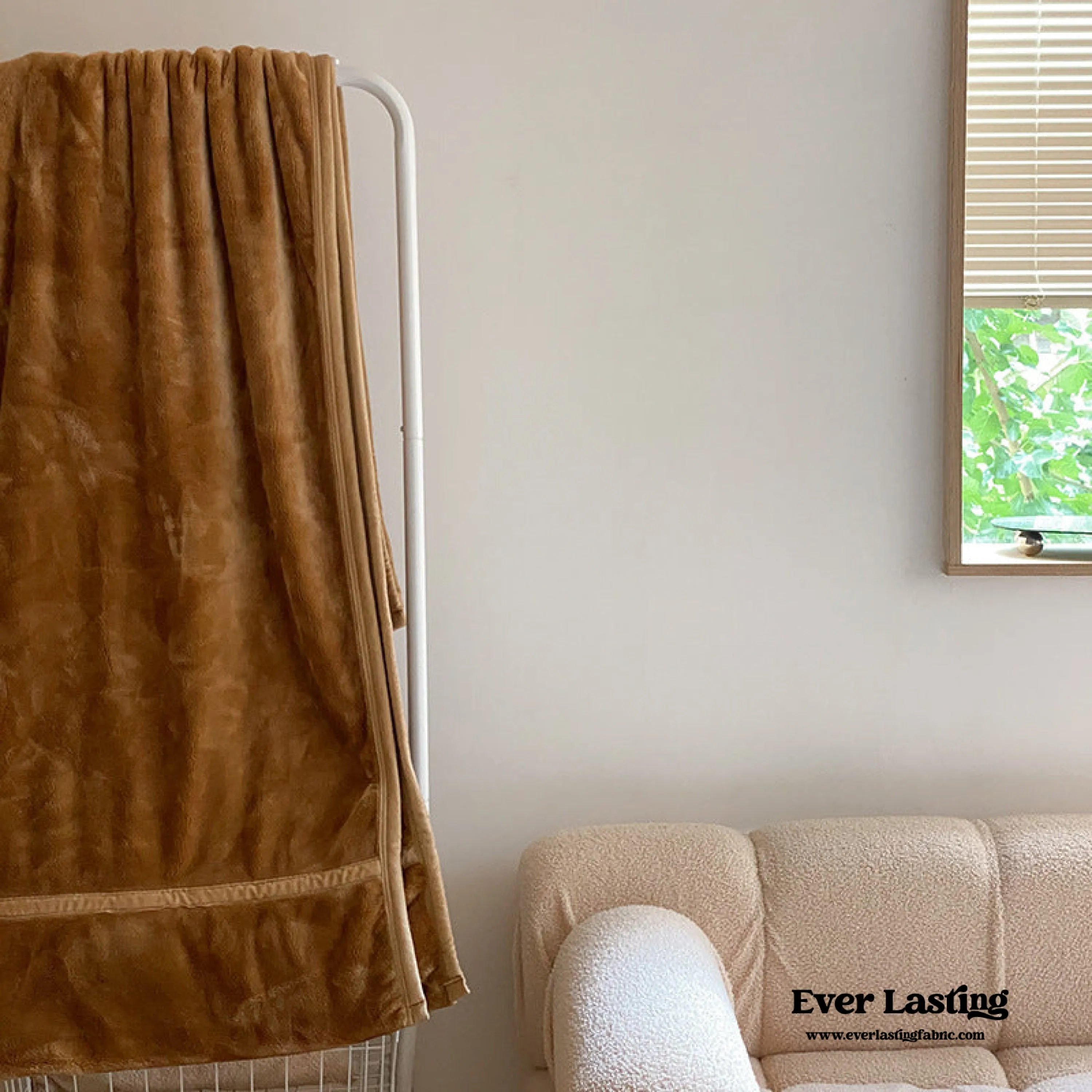 Warm Tone Lush Fleece Blanket / Pink